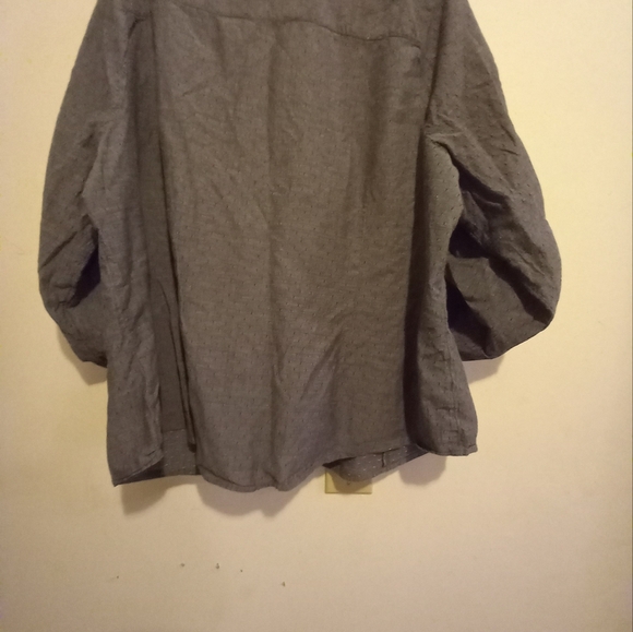 Top - Picture 2 of 3